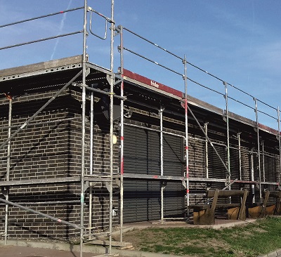 Feuerwache Othfresen - das Gerüst zum Bau der genossenschaftlichen Photovoltaikanlage wird am 1.12.2018 gestellt
